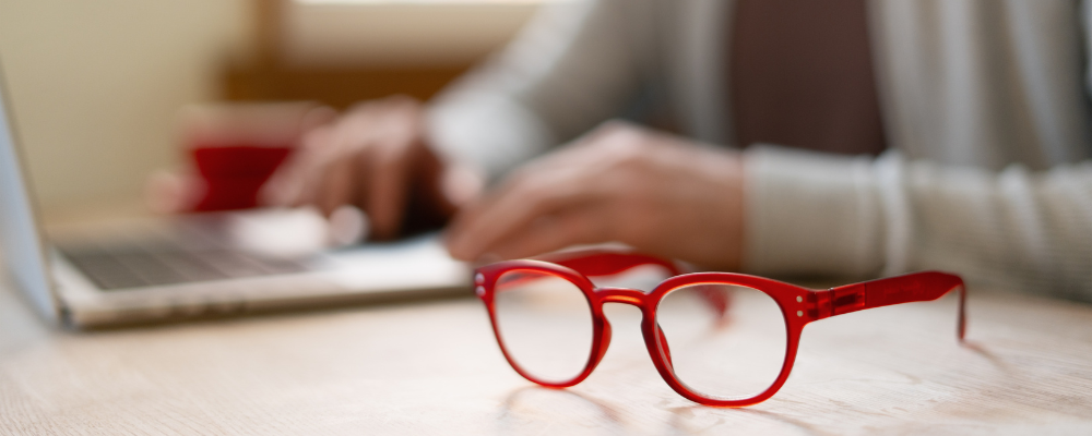 What to Ask Your Optician Before Ordering Glasses Online